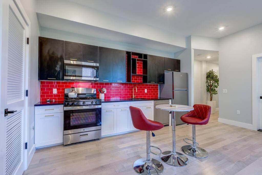 Luxury Designer Theme 2Br Apt Near Nyc / Thepath Apartment Newark Exterior photo